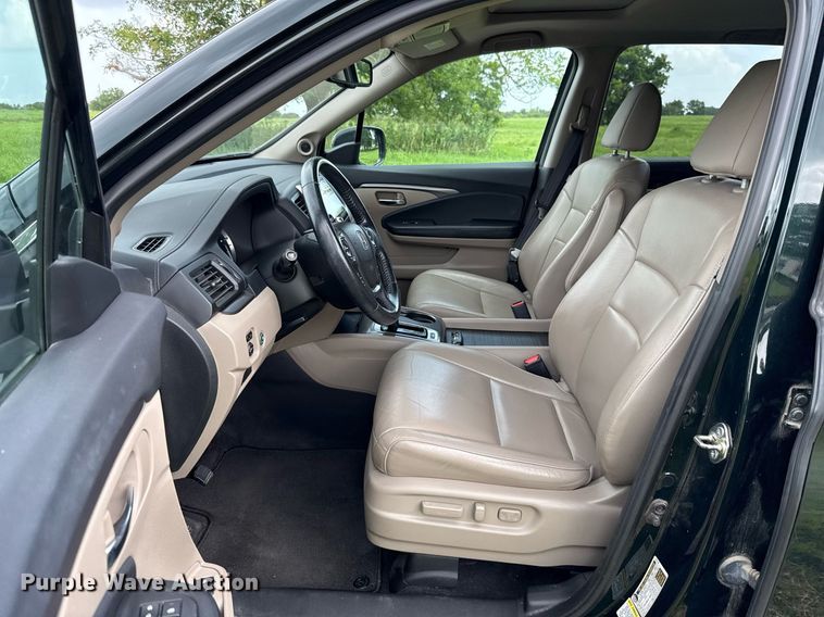 image for item DW5136 2016 Honda Pilot  SUV