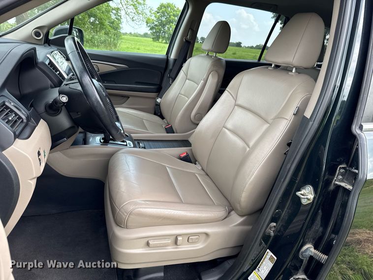 image for item DW5136 2016 Honda Pilot  SUV