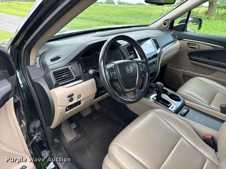 image for item DW5136 2016 Honda Pilot  SUV