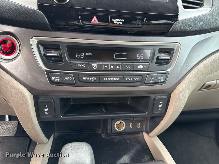 image for item DW5136 2016 Honda Pilot  SUV