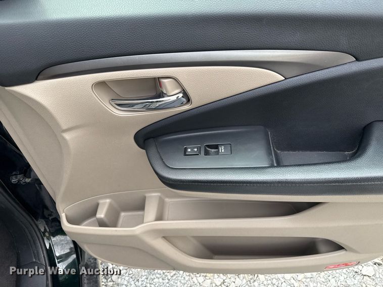 image for item DW5136 2016 Honda Pilot  SUV