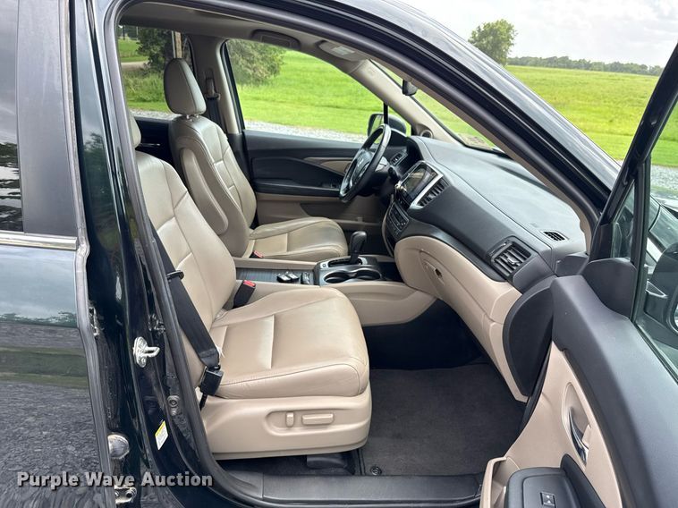 image for item DW5136 2016 Honda Pilot  SUV