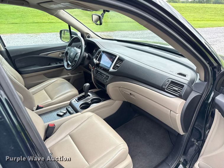 image for item DW5136 2016 Honda Pilot  SUV