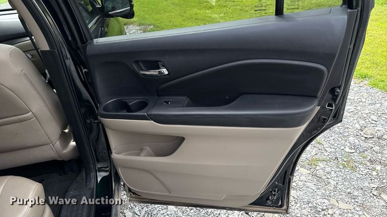 image for item DW5136 2016 Honda Pilot  SUV