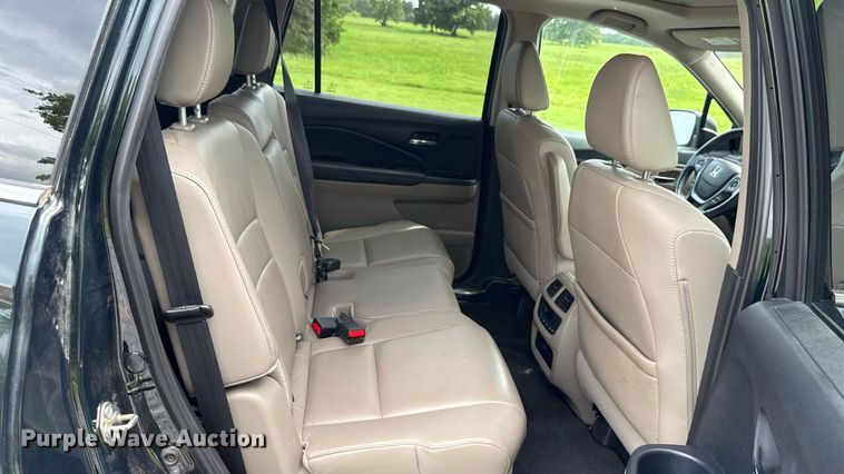 image for item DW5136 2016 Honda Pilot  SUV