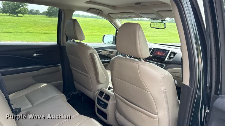 image for item DW5136 2016 Honda Pilot  SUV