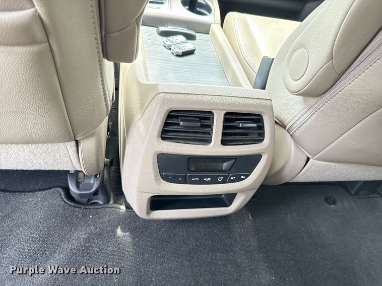 image for item DW5136 2016 Honda Pilot  SUV