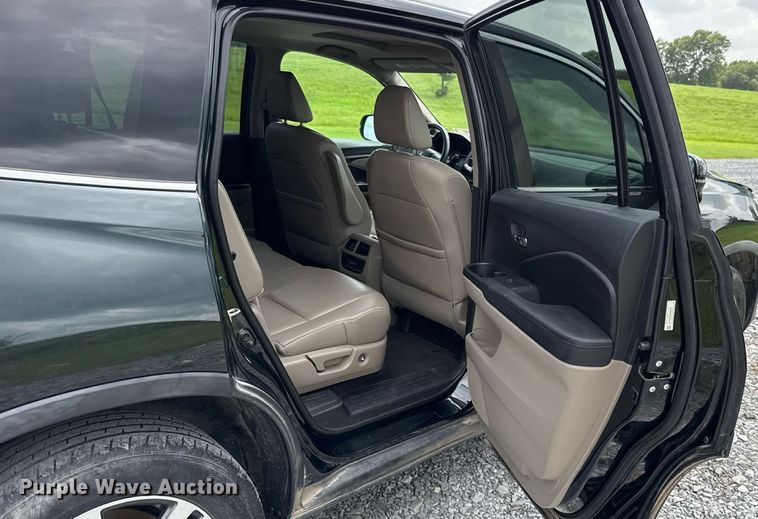 image for item DW5136 2016 Honda Pilot  SUV