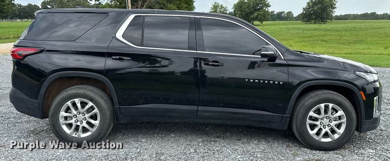 image for item DW5137 2023 Chevrolet Traverse SUV