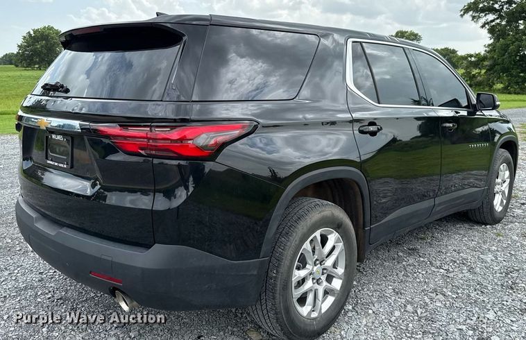 image for item DW5137 2023 Chevrolet Traverse SUV