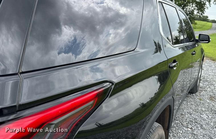 image for item DW5137 2023 Chevrolet Traverse SUV