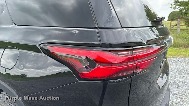 image for item DW5137 2023 Chevrolet Traverse SUV