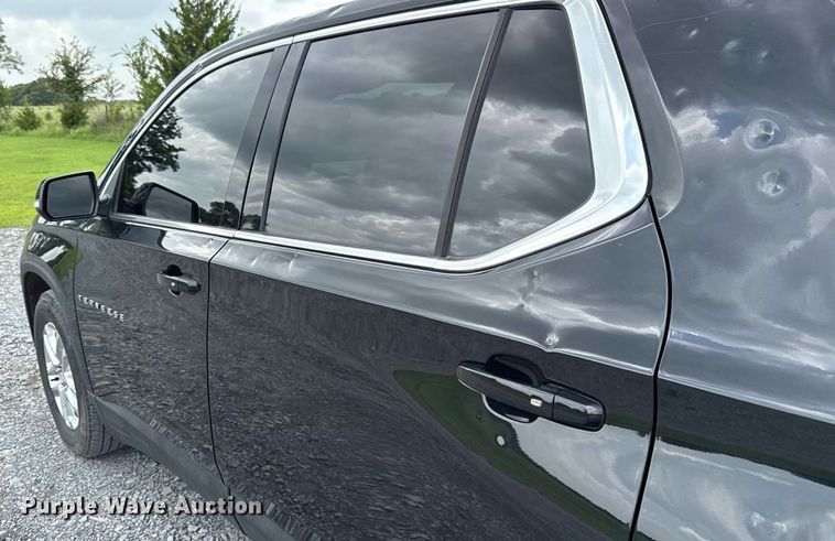 image for item DW5137 2023 Chevrolet Traverse SUV