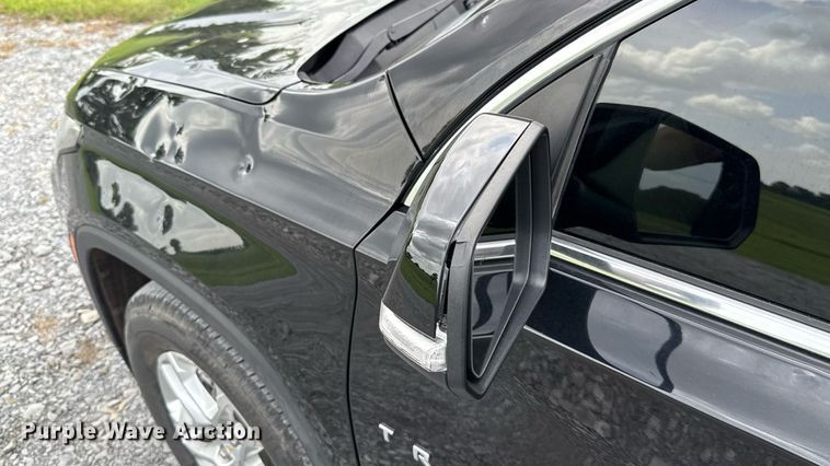 image for item DW5137 2023 Chevrolet Traverse SUV