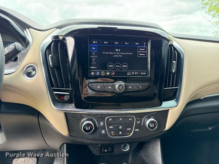 image for item DW5137 2023 Chevrolet Traverse SUV