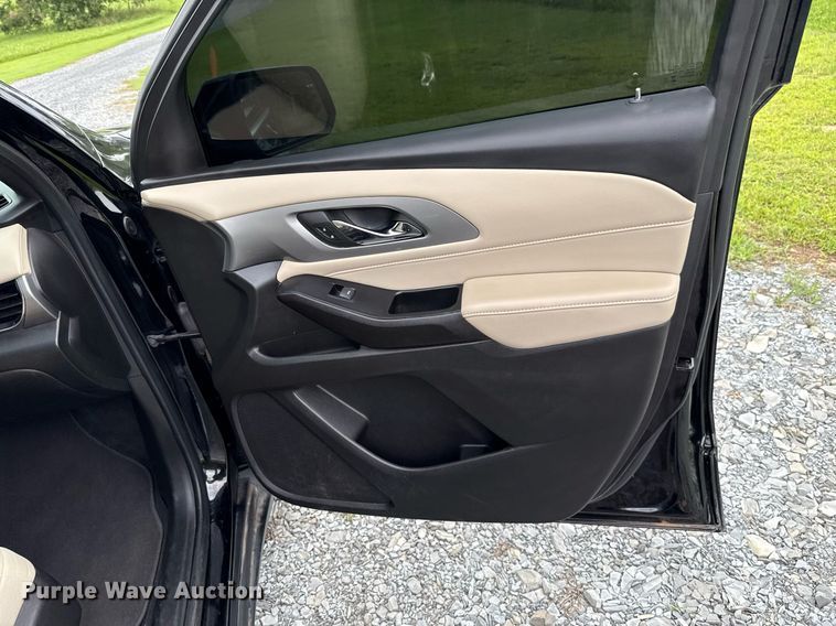 image for item DW5137 2023 Chevrolet Traverse SUV