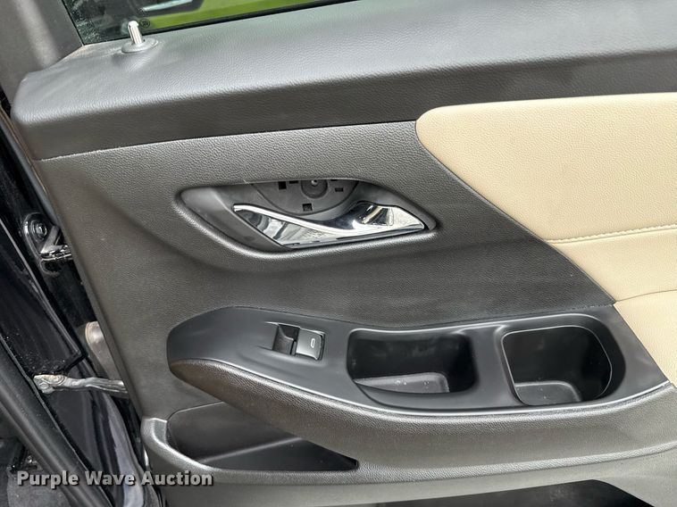 image for item DW5137 2023 Chevrolet Traverse SUV