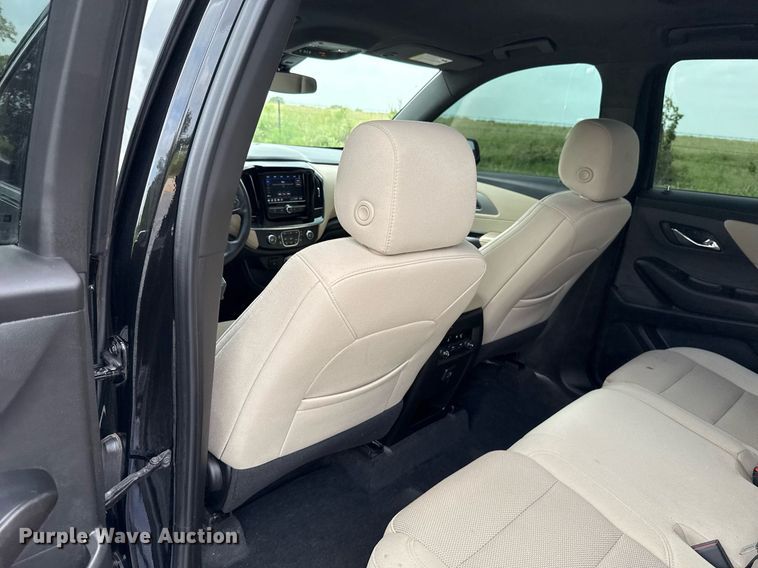 image for item DW5137 2023 Chevrolet Traverse SUV