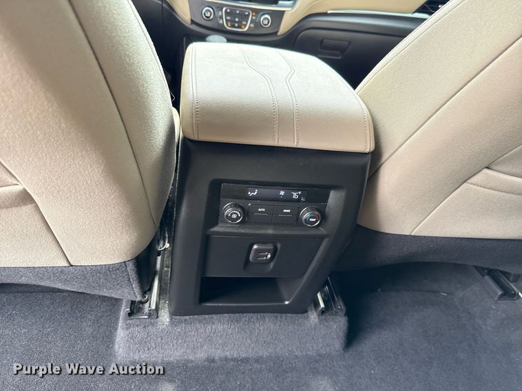 image for item DW5137 2023 Chevrolet Traverse SUV