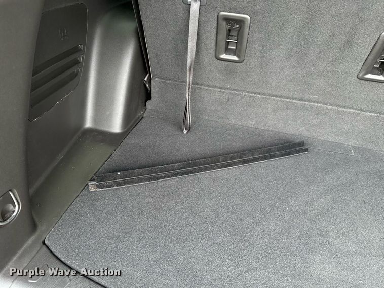 image for item DW5137 2023 Chevrolet Traverse SUV