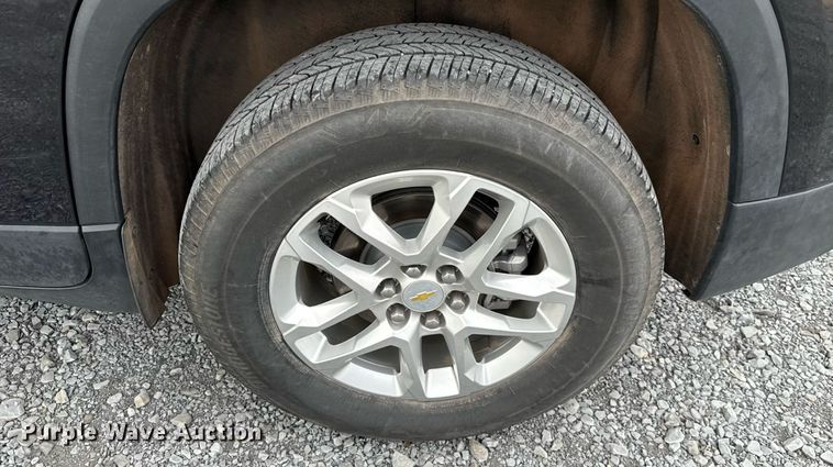 image for item DW5137 2023 Chevrolet Traverse SUV