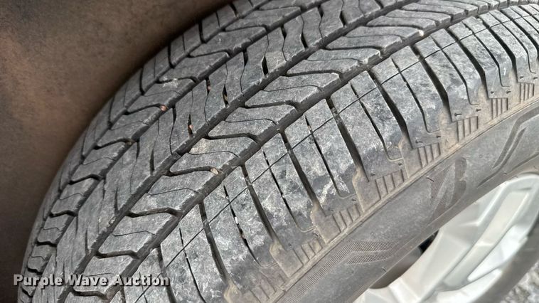 image for item DW5137 2023 Chevrolet Traverse SUV