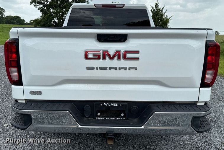 image for item DW5138 2023 GMC Sierra 1500 Double Cab pickup truck