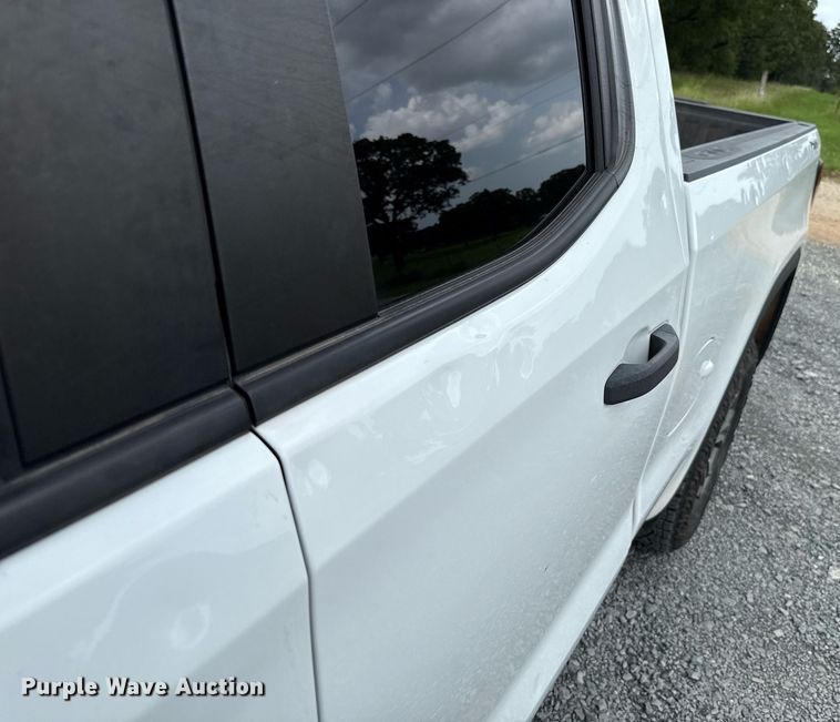 image for item DW5138 2023 GMC Sierra 1500 Double Cab pickup truck