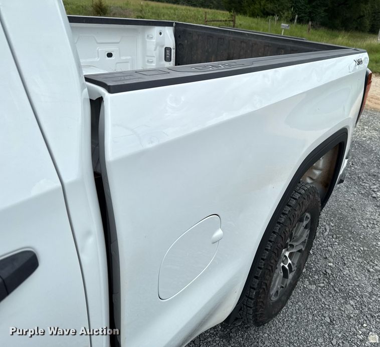 image for item DW5138 2023 GMC Sierra 1500 Double Cab pickup truck