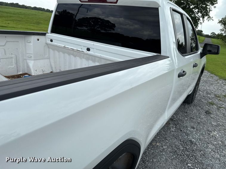 image for item DW5138 2023 GMC Sierra 1500 Double Cab pickup truck