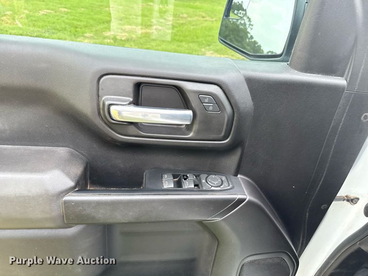 image for item DW5138 2023 GMC Sierra 1500 Double Cab pickup truck