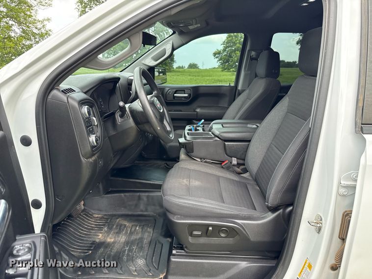 image for item DW5138 2023 GMC Sierra 1500 Double Cab pickup truck