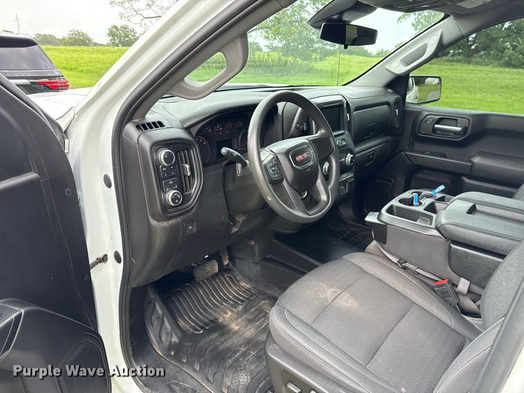 image for item DW5138 2023 GMC Sierra 1500 Double Cab pickup truck