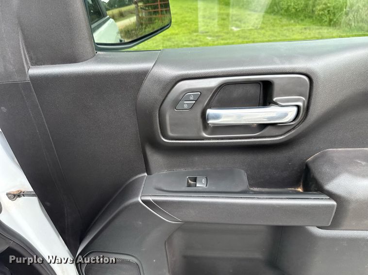 image for item DW5138 2023 GMC Sierra 1500 Double Cab pickup truck