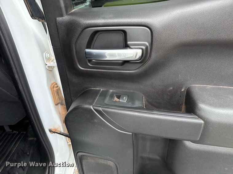 image for item DW5138 2023 GMC Sierra 1500 Double Cab pickup truck