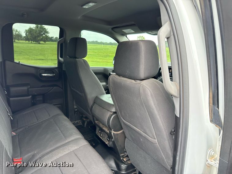 image for item DW5138 2023 GMC Sierra 1500 Double Cab pickup truck