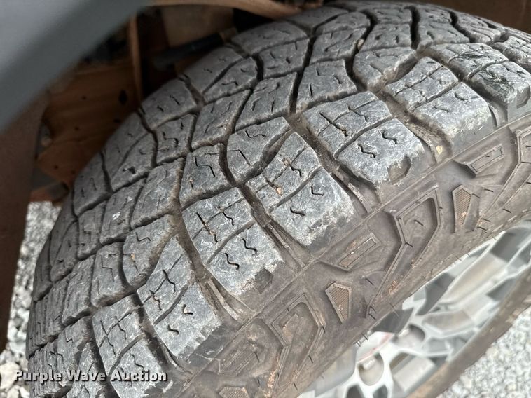 image for item DW5138 2023 GMC Sierra 1500 Double Cab pickup truck