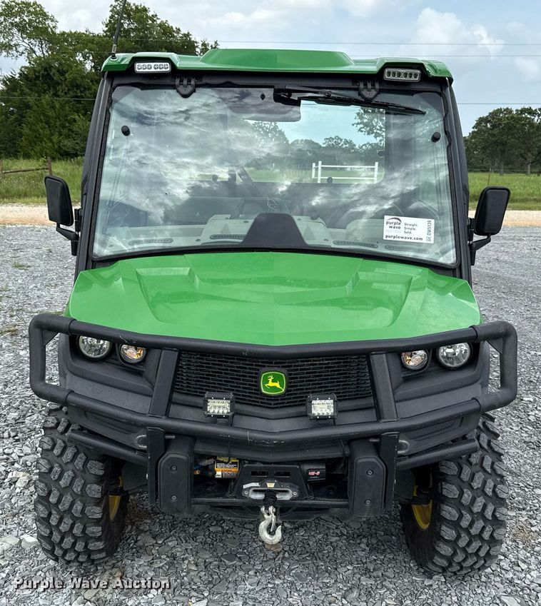 image for item DW5139 2022 John Deere XUV835R utility vehicle