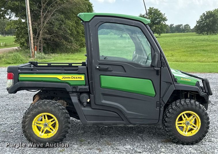 image for item DW5139 2022 John Deere XUV835R utility vehicle