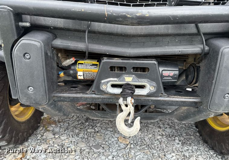 image for item DW5139 2022 John Deere XUV835R utility vehicle