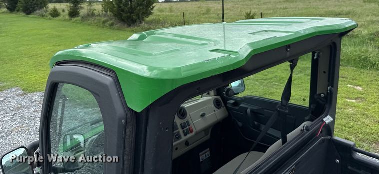 image for item DW5139 2022 John Deere XUV835R utility vehicle