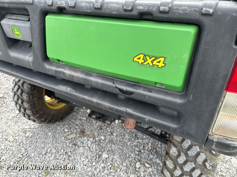image for item DW5139 2022 John Deere XUV835R utility vehicle