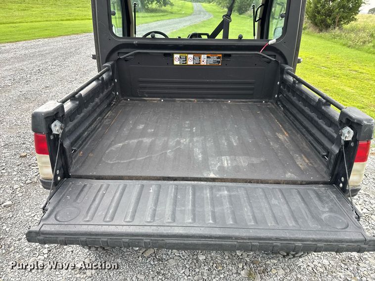 image for item DW5139 2022 John Deere XUV835R utility vehicle