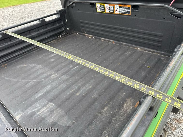 image for item DW5139 2022 John Deere XUV835R utility vehicle