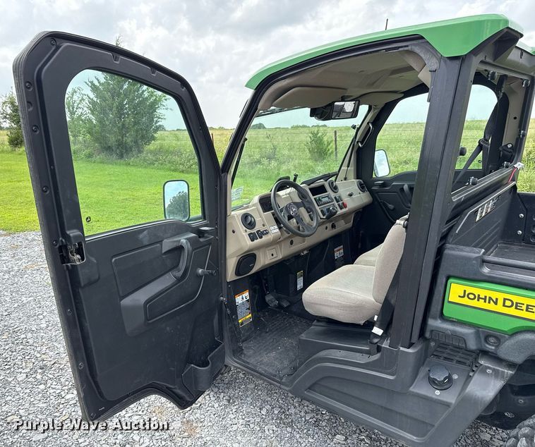 image for item DW5139 2022 John Deere XUV835R utility vehicle