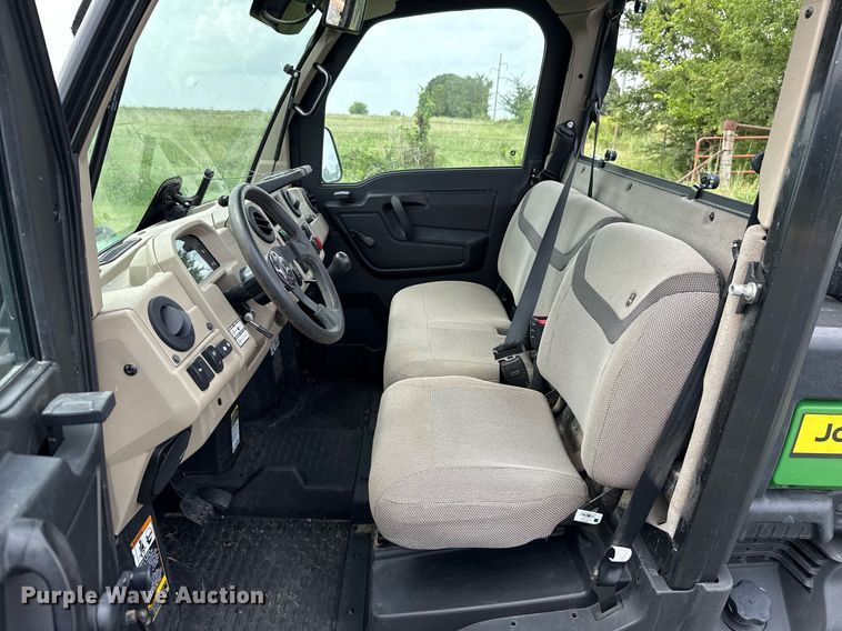 image for item DW5139 2022 John Deere XUV835R utility vehicle