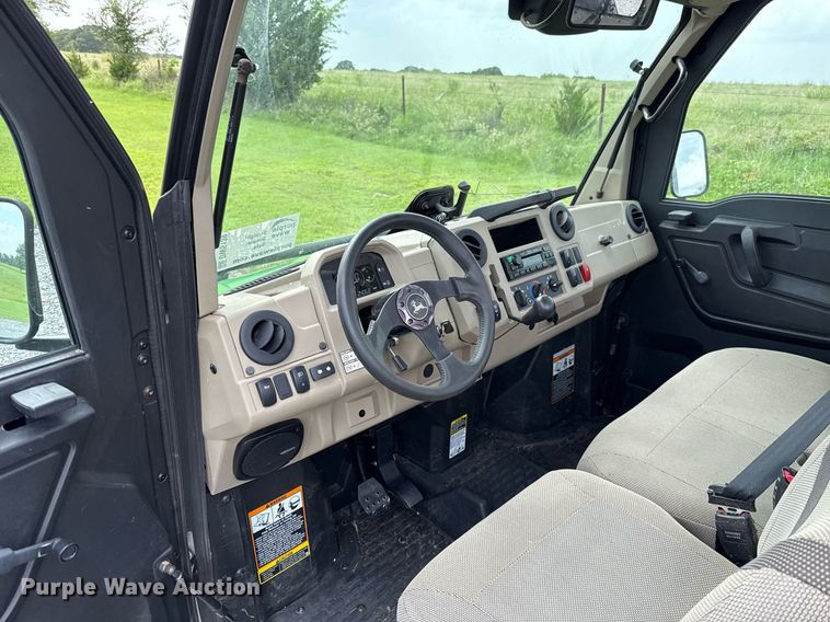 image for item DW5139 2022 John Deere XUV835R utility vehicle