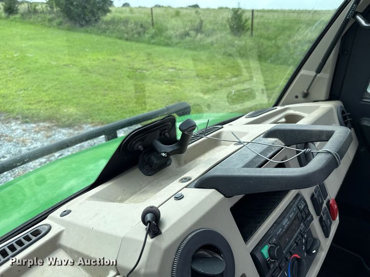 image for item DW5139 2022 John Deere XUV835R utility vehicle