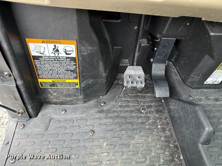 image for item DW5139 2022 John Deere XUV835R utility vehicle