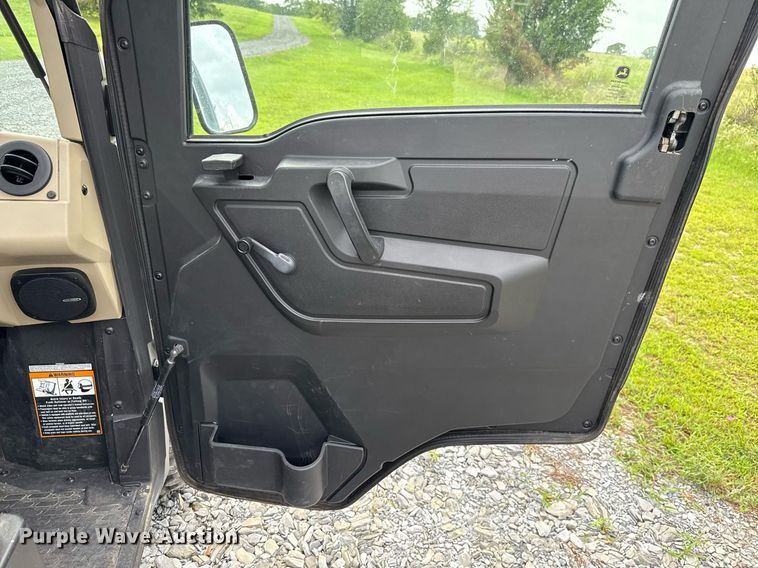 image for item DW5139 2022 John Deere XUV835R utility vehicle